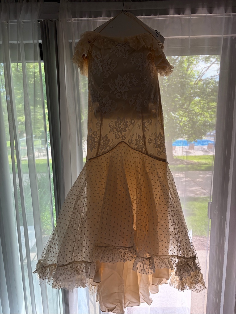 Lorrie Kabala vintage wedding dress! Collectable edition. - Picture 8 of 10